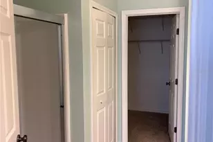 4101 Via Piedra Cir, Sarasota, FL 34233 - Photo 8