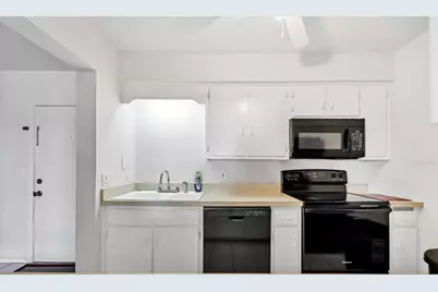 5503 Fountain Lake Circle #A204, Bradenton, FL 34207 - Photo 10