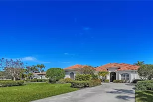 2482 Dick Wilson Dr, Sarasota, FL 34240 - Photo 2