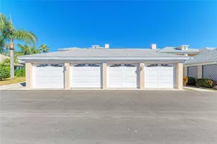 4202 Caddie Dr E, Bradenton, FL 34203 - Photo 2