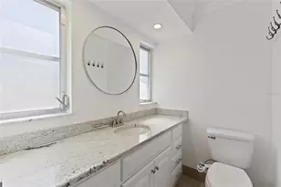 6725 Roxbury Dr, Sarasota, FL 34231 - Photo 14