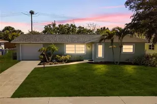 6725 Roxbury Dr, Sarasota, FL 34231 - Photo 1