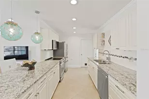 6725 Roxbury Dr, Sarasota, FL 34231 - Photo 6