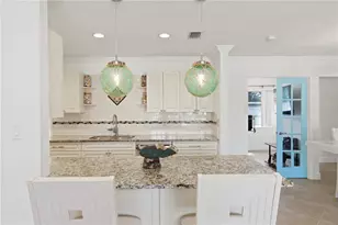 6725 Roxbury Dr, Sarasota, FL 34231 - Photo 6