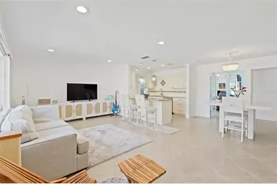 6725 Roxbury Drive, Sarasota, FL 34231 - Photo 2