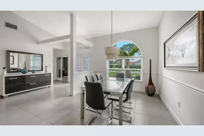 6948 Stetson Street Circle, Sarasota, FL 34243 - Photo 6