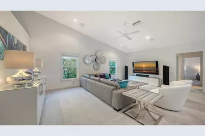 6948 Stetson Street Circle, Sarasota, FL 34243 - Photo 22