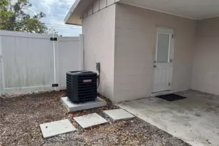 4946 Brookmeade Dr, Sarasota, FL 34232 - Photo 28