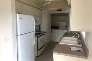 2125 Pueblo Cir, Sarasota, FL 34231 - Photo 4