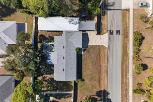 405 W Seminole Dr, Venice, FL 34293 - Photo 48