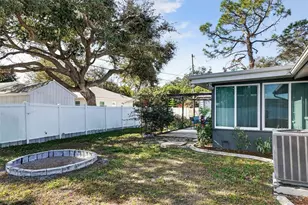 405 W Seminole Dr, Venice, FL 34293 - Photo 36
