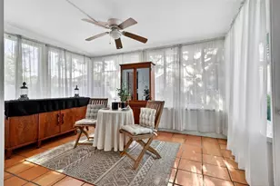 405 W Seminole Dr, Venice, FL 34293 - Photo 10