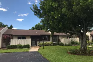 3705 34th Ave Dr W, Bradenton, FL 34205 - Photo 1