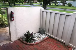 3705 34th Ave Dr W, Bradenton, FL 34205 - Photo 2