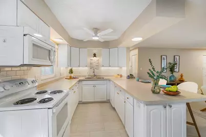 635 Melody Circle, Sarasota, FL 34237 - Photo 20