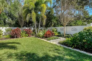 1729 Cherokee Dr, Sarasota, FL 34239 - Photo 38