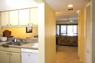 4628 Ringwood Meadow, Sarasota, FL 34235 - Photo 2