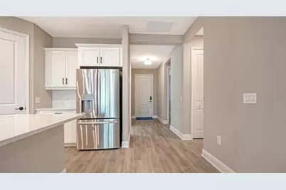 12705 Palatka Drive, Venice, FL 34293 - Photo 8