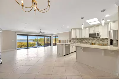 3893 Catalina Drive, Bradenton, FL 34210 - Photo 8