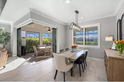 5904 Bluestar Court, Lakewood Ranch, FL 34211 - Photo 6