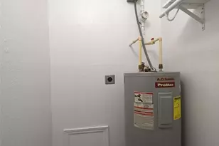 1090 Cocoanut Ave, Sarasota, FL 34236 - Photo 8