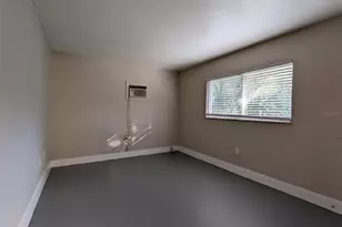 1090 Cocoanut Ave, Sarasota, FL 34236 - Photo 6