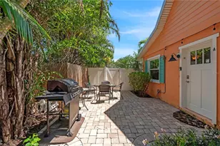 205 Peacock Ln, Holmes Beach, FL 34217 - Photo 20