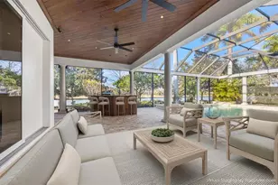 7921 Waterton Ln, Lakewood Ranch, FL 34202 - Photo 4