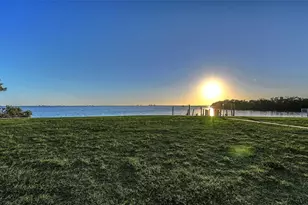 7322 Westmoreland Dr, Sarasota, FL 34243 - Photo 8