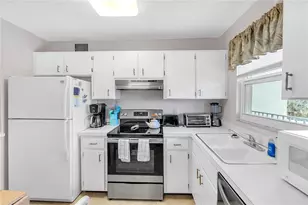 915 Beach Rd, Sarasota, FL 34242 - Photo 12