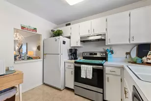 915 Beach Rd, Sarasota, FL 34242 - Photo 10