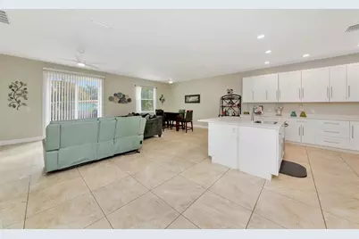 3221 3rd Street E, Bradenton, FL 34208 - Photo 12