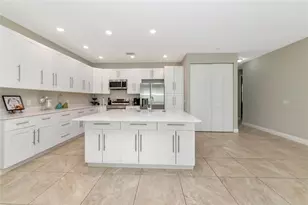 3221 3rd St E, Bradenton, FL 34208 - Photo 16