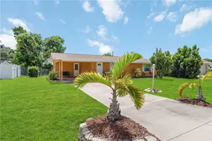3035 Shamrock Dr, Venice, FL 34293 - Photo 2