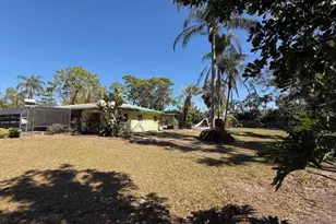 3846 Malec Cir, Sarasota, FL 34233 - Photo 22