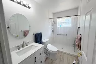 3226 Bailey St, Sarasota, FL 34237 - Photo 10