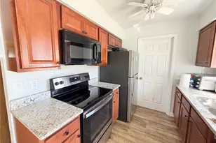 3226 Bailey St, Sarasota, FL 34237 - Photo 6