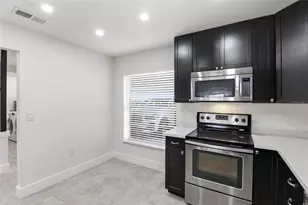 5062 Village Gardens Dr, Sarasota, FL 34234 - Photo 16