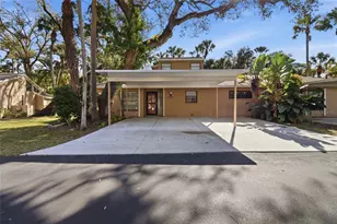 5062 Village Gardens Dr, Sarasota, FL 34234 - Photo 10