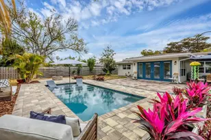 2329 Siesta Dr, Sarasota, FL 34239 - Photo 24