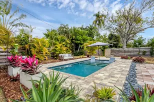 2329 Siesta Dr, Sarasota, FL 34239 - Photo 22