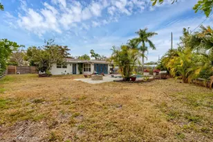 2329 Siesta Dr, Sarasota, FL 34239 - Photo 28