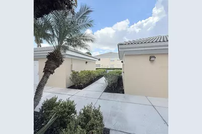 6318 Grand Oak Circle #201, Bradenton, FL 34203 - Photo 4