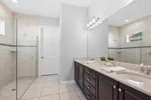 9817 Marbella Dr, Bradenton, FL 34211 - Photo 14