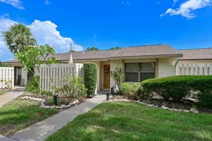 2915 61st St W, Bradenton, FL 34209 - Photo 2