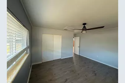 2725 Terry Lane, Sarasota, FL 34231 - Photo 16