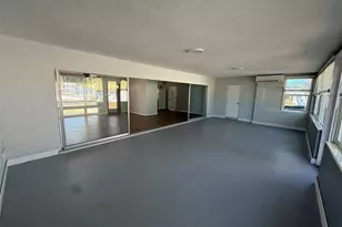 2725 Terry Ln, Sarasota, FL 34231 - Photo 8