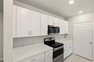 108 Castile Ct, Punta Gorda, FL 33983 - Photo 14