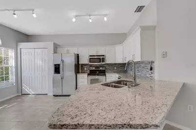 12319 Tall Pines Way, Lakewood Ranch, FL 34202 - Photo 32