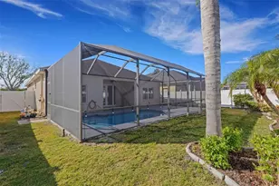 12319 Tall Pines Way, Lakewood Ranch, FL 34202 - Photo 10